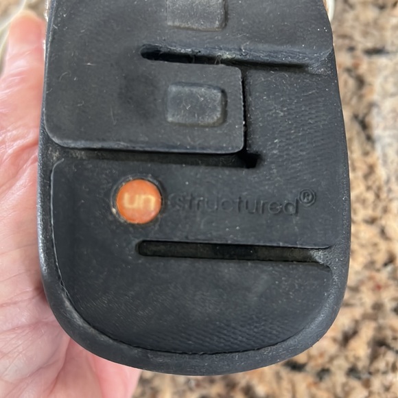 Unstructured Clarks Shoes - Picture 9 of 12